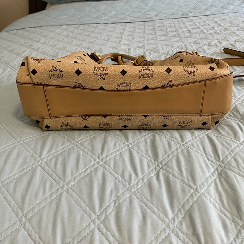 ‼️SOLD‼️Authentic MCM Vicetos drawstrings - Picture 3 of 10